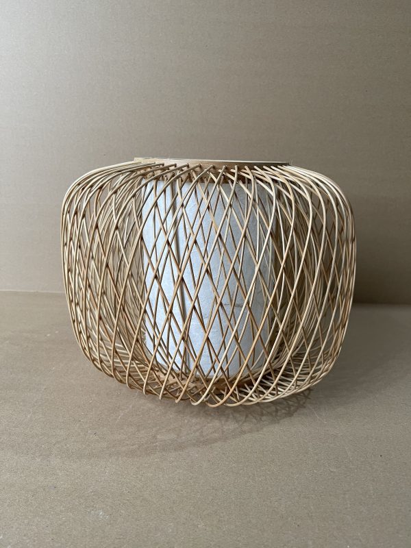 Product Name: Bamboo Lamp shade Material: Bamboo Dimension: Customized Plating Color: Customize (any color as your like) MOQ: 100 pcs/style/size/color Packing: 25 pcs in one standard carton QTY/CTN: 40Dz an exported carton Delivery time: About 30 workdays after receiving the deposit. Payment: T/T, L/C Sample Time: About 7-10 days. Shipment:By Air,bySea,by Express (DHL,TNT,UPS,EMS,Fed Ex)